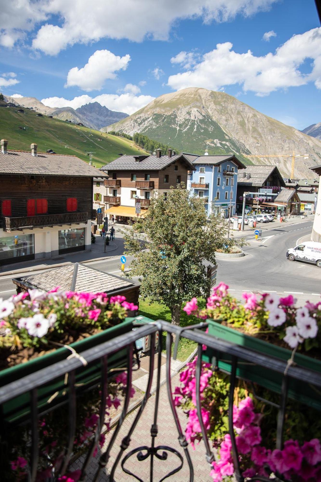 Bait Da Menego Lägenhet Livigno Exteriör bild